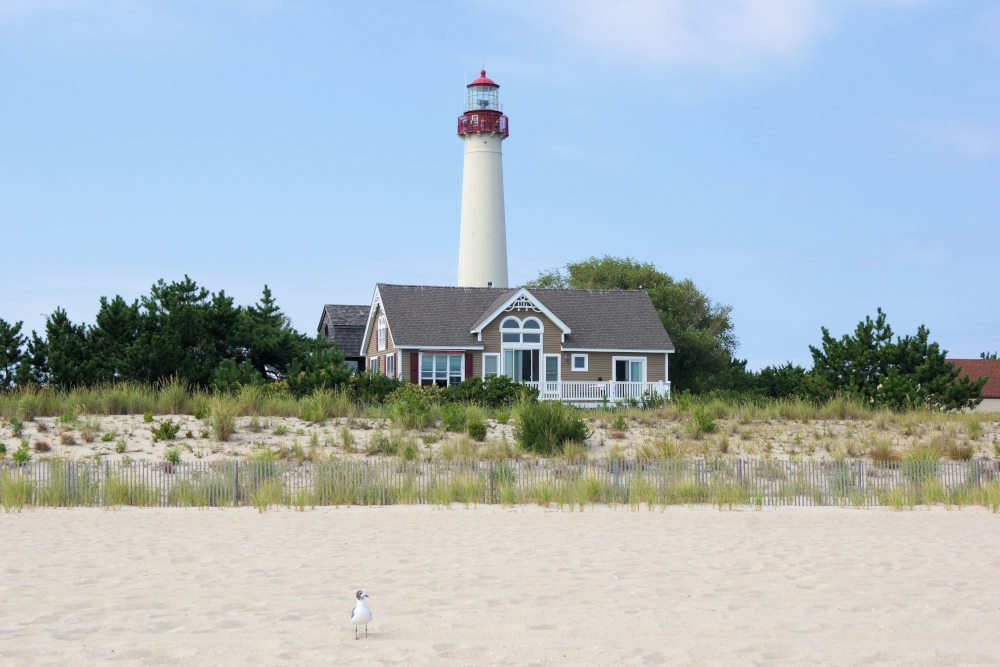 Image of the Cape May lighthouse, in Cape May, NJ, USA