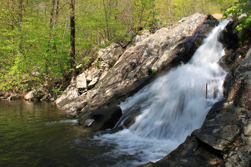 Flowing water at Chikahoki Falls