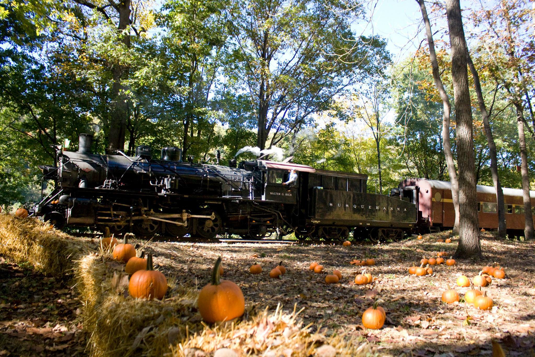 delaware river train excursions