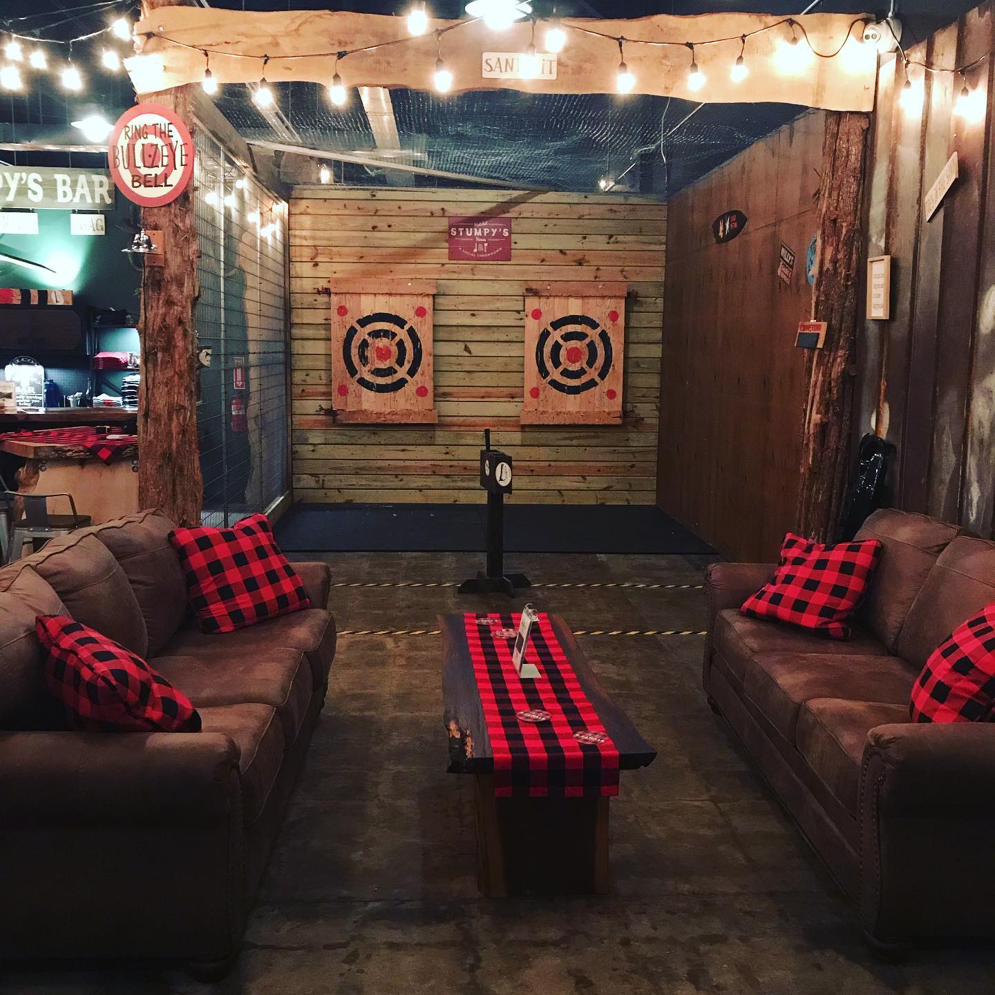 Stumpy's Hatchet House Green Brook