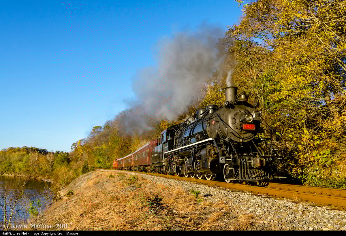 The Delaware River Railroad Excursions