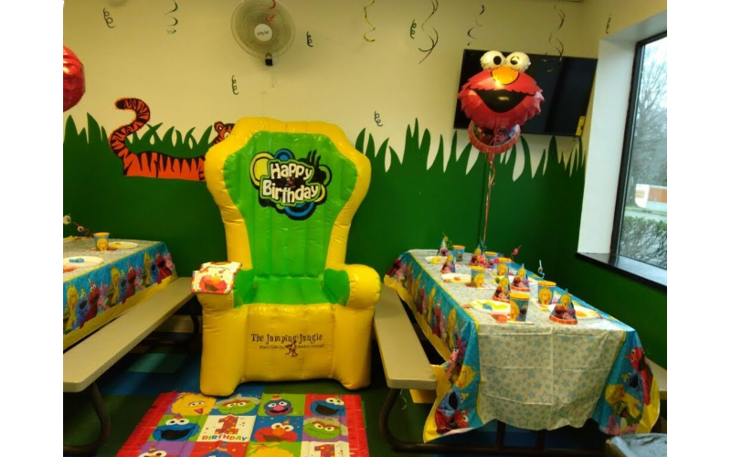 Image of the game room at Jumping Jungle