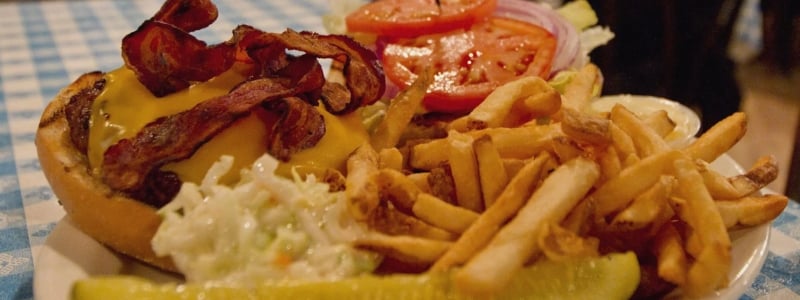 Frankie's Bar and Grill