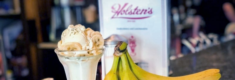 Holsten's Brookdale Confectionery