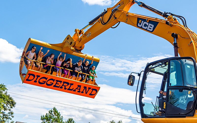 Kids having a great time on Spin Dizzy at Diggerland USA in West Berlin, NJ